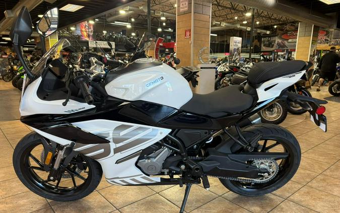 2026 CFMOTO 300SS