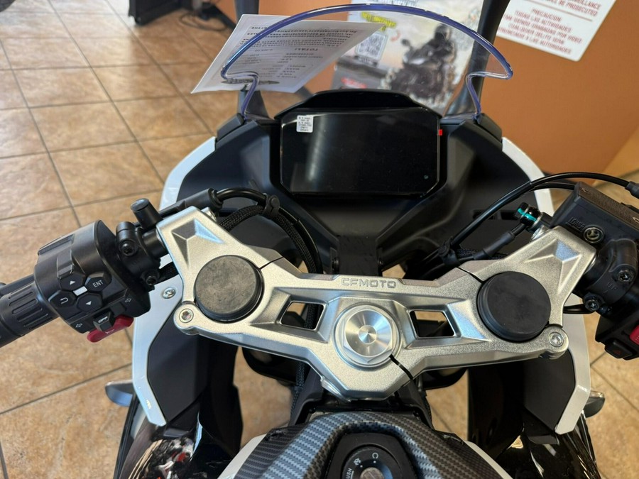 2026 CFMOTO 300SS