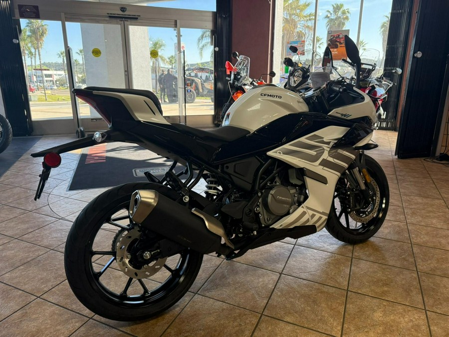 2026 CFMOTO 300SS