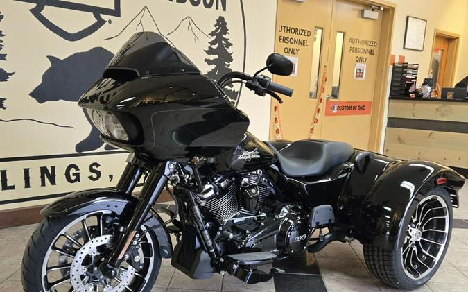 2025 Harley-Davidson® Road Glide® 3 Vivid Black