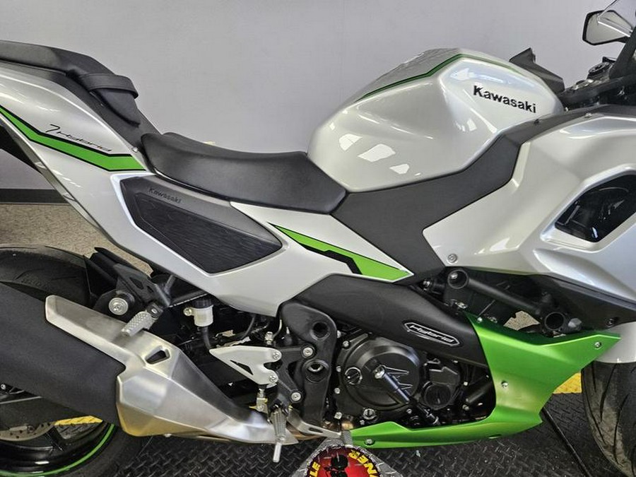 2024 Kawasaki Ninja® 7 Hybrid ABS
