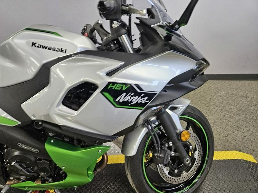 2024 Kawasaki Ninja® 7 Hybrid ABS