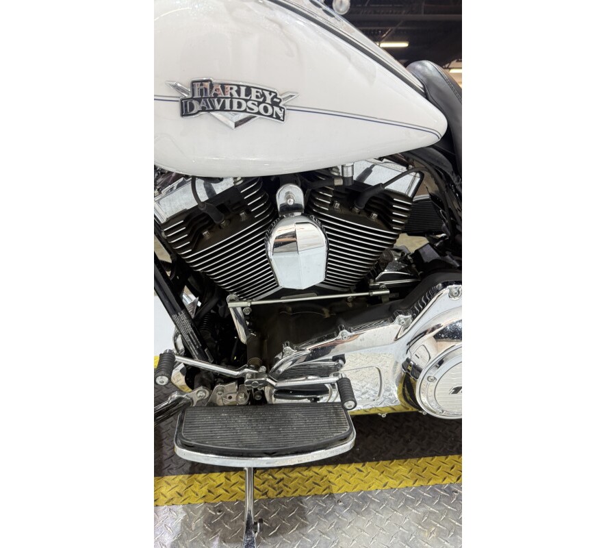 2013 Road King Classic FLHR