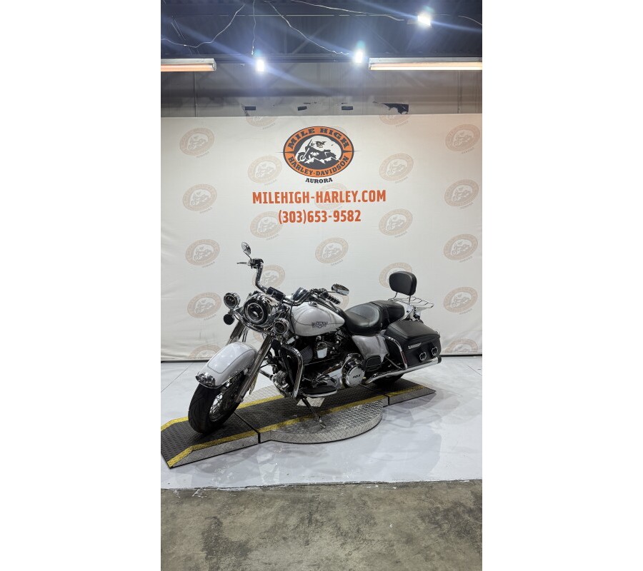 2013 Road King Classic FLHR
