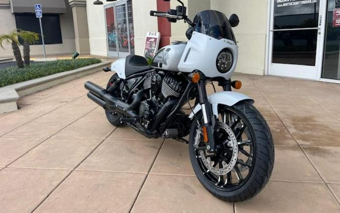 2024 Indian Motorcycle® Sport Chief Ghost White Metallic Smoke