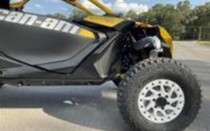 2024 Can-Am Maverick R X RS Carbon Black & Neo Yellow
