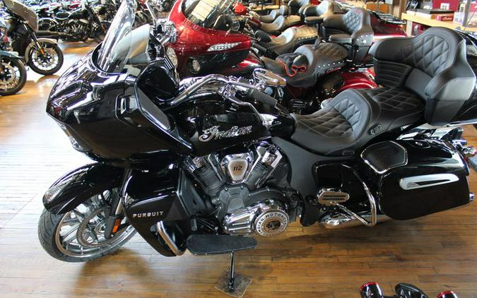 2025 Indian Motorcycle® Pursuit® Limited w/PowerBand Audio Black Metallic