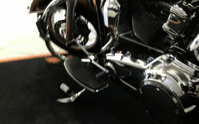 2008 Harley-Davidson® Heritage Softail® Classic 105th Anniversary Copper Pearl & Vivid Black