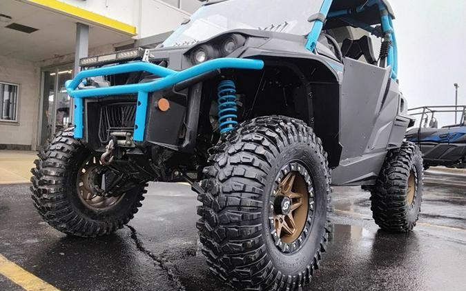 2019 Can-Am Commander XT 800R Carbon Black & Octane Blue