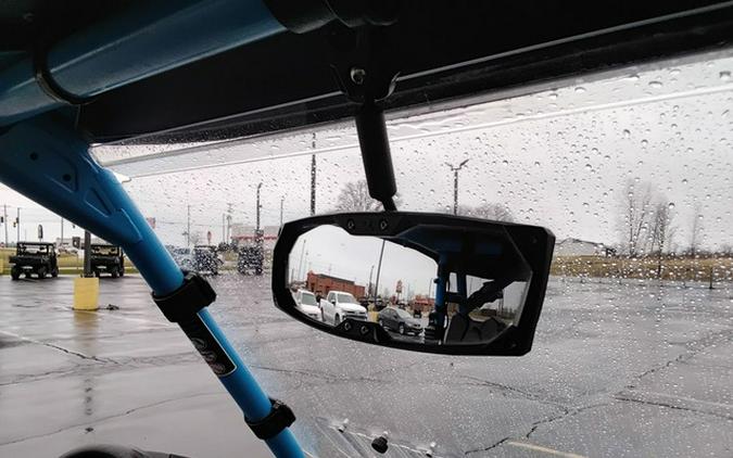 2019 Can-Am Commander XT 800R Carbon Black & Octane Blue