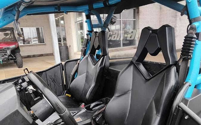 2019 Can-Am Commander XT 800R Carbon Black & Octane Blue