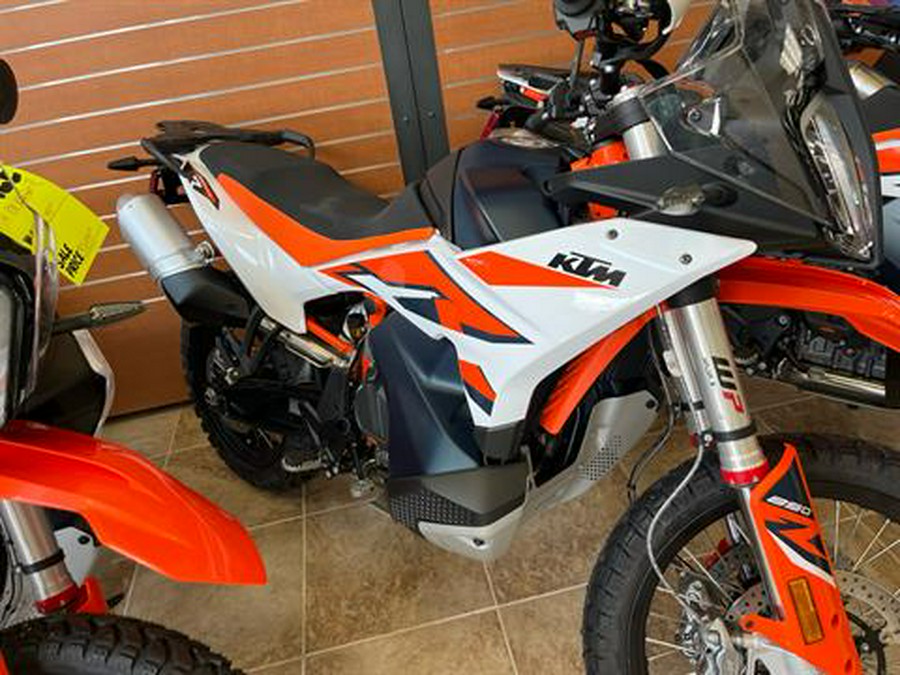2024 KTM 890 Adventure R