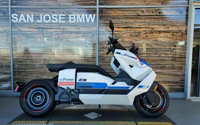 2023 BMW CE 04 Review [Urban Electric Commuter Scooter]