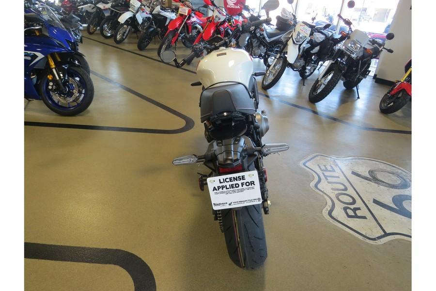 2025 Yamaha XSR900SW