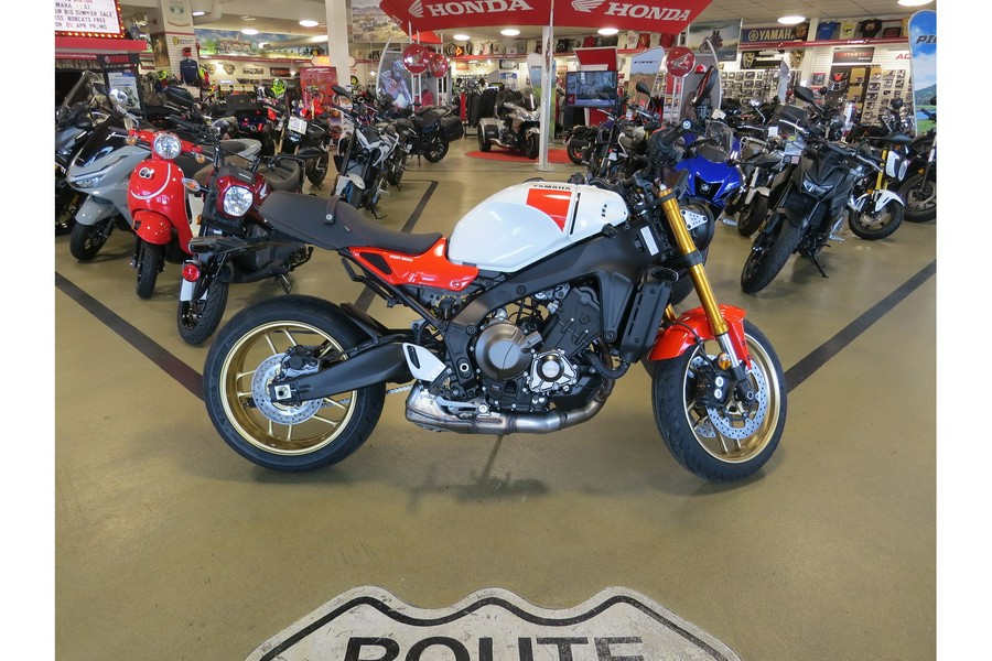 2025 Yamaha XSR900SW