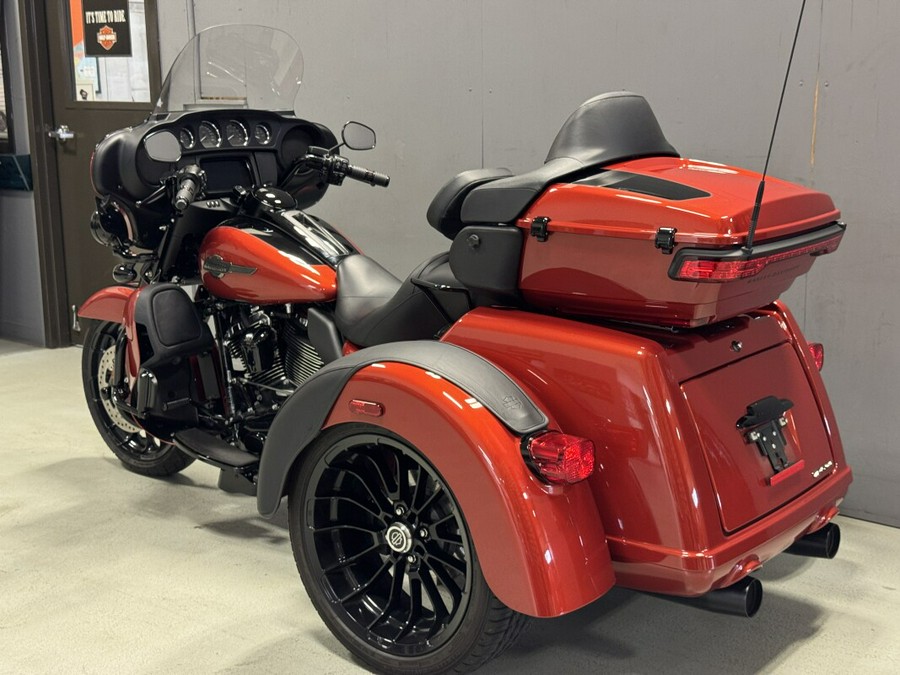 FLHTCUTG 2025 Tri Glide® Ultra