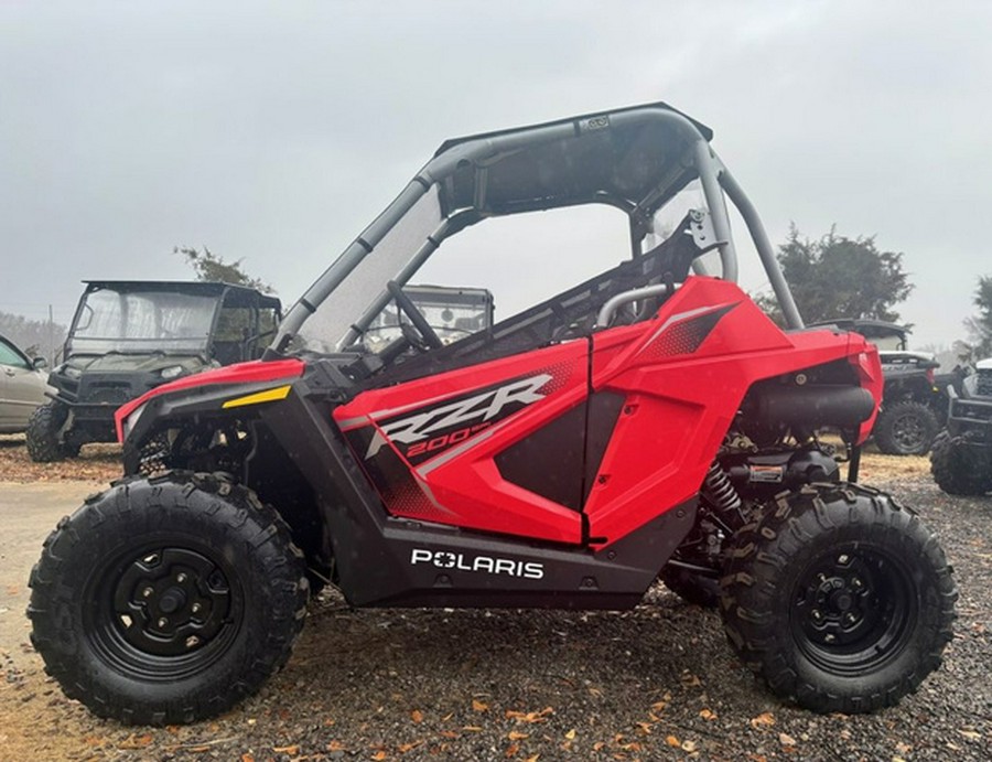 2026 Polaris RZR 200 EFI EFI - INDY RED