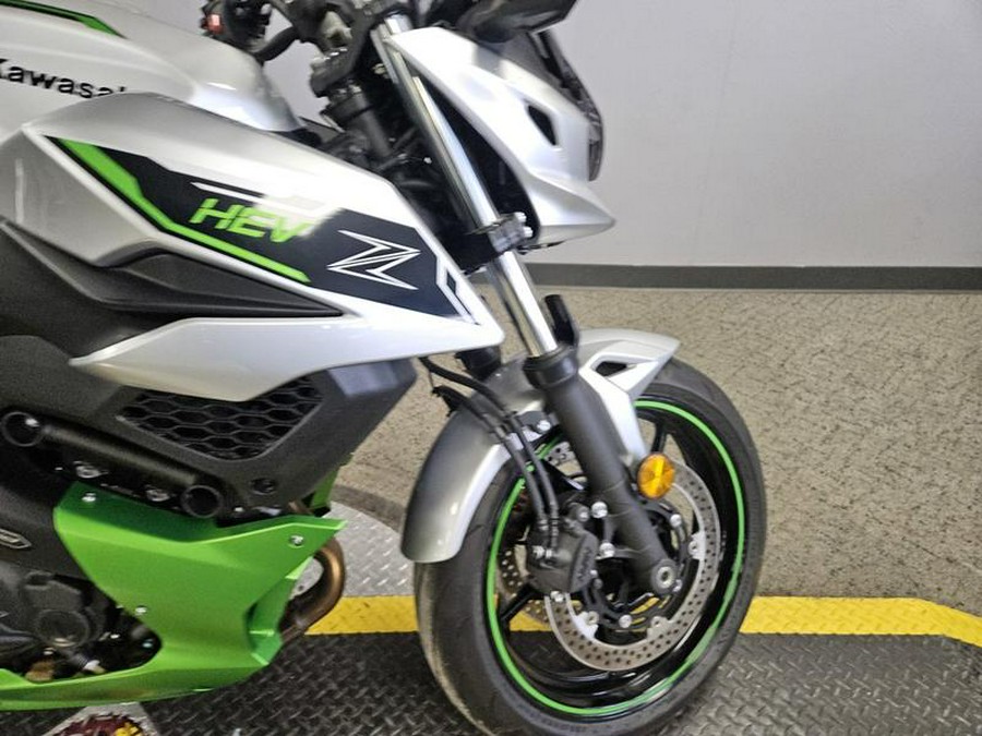 2024 Kawasaki Z7 Hybrid ABS