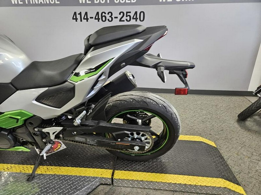2024 Kawasaki Z7 Hybrid ABS