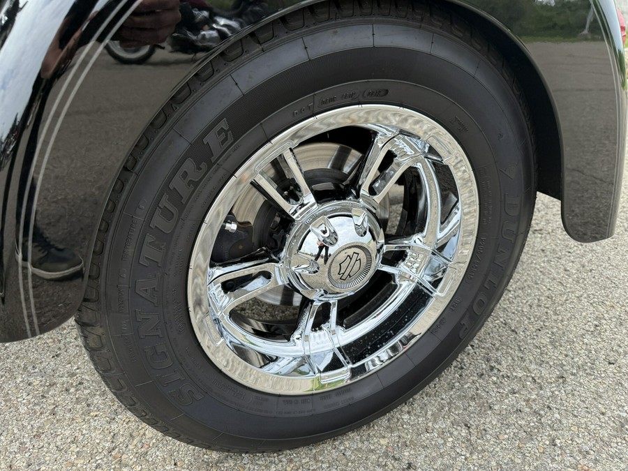 2020 Harley-Davidson® Tri Glide® Ultra FLHTCUTG