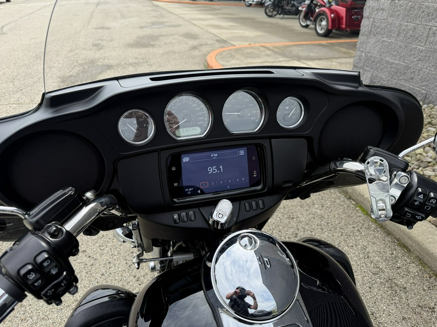 2020 Harley-Davidson® Tri Glide® Ultra FLHTCUTG