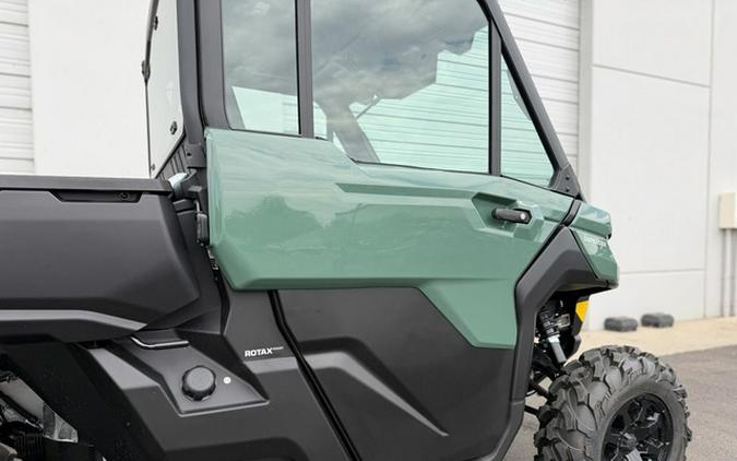 2026 Can-Am Defender DPS CAB HD10