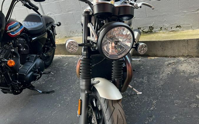 2020 Triumph Speed Twin Review Photo Gallery