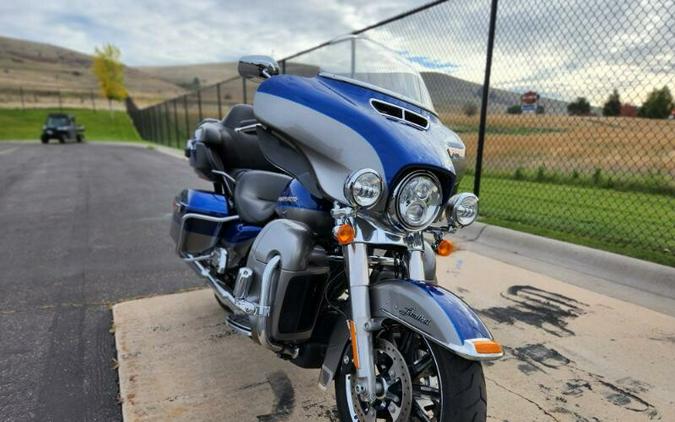 2017 Harley-Davidson Ultra Limited Bright Billiard Blue/Billiard Gray