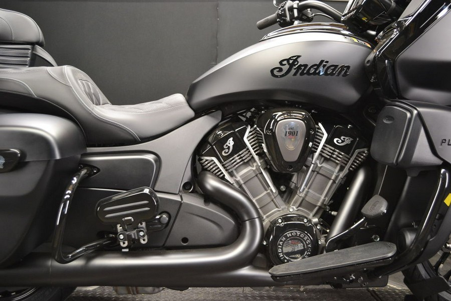 2024 Indian Motorcycle® Pursuit® Dark Horse® Black Smoke