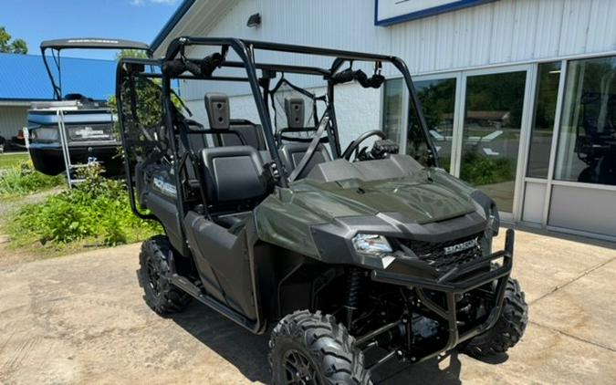 2025 Honda Pioneer 700-4 Deluxe Black Forest Green