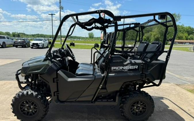 2025 Honda Pioneer 700-4 Deluxe Black Forest Green