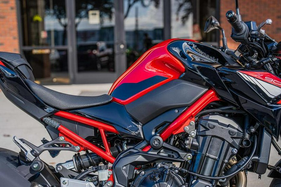 2024 Kawasaki Z900 ABS Candy Persimmon Red/Ebony