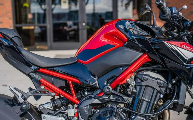 2024 Kawasaki Z900 ABS Candy Persimmon Red/Ebony