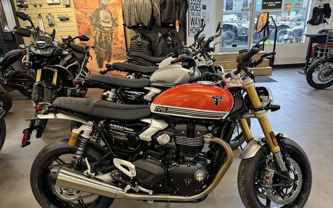 2025 Triumph Speed Twin 1200 RS Baja OrangeSapphire Black
