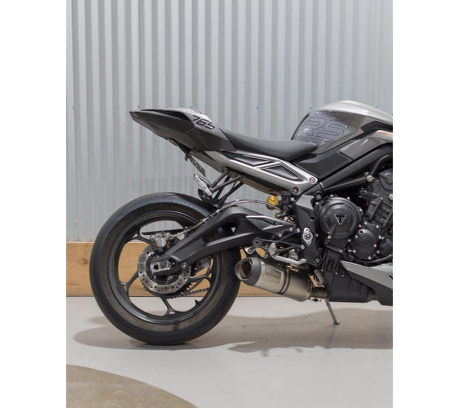 2024 Triumph Street Triple 765 RS Silver Ice