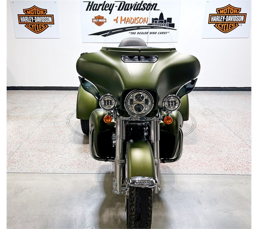 2022 Harley-Davidson Tri Glide Ultra (GI Enthusiast Collection) 1,984 Miles Mineral Green Denim