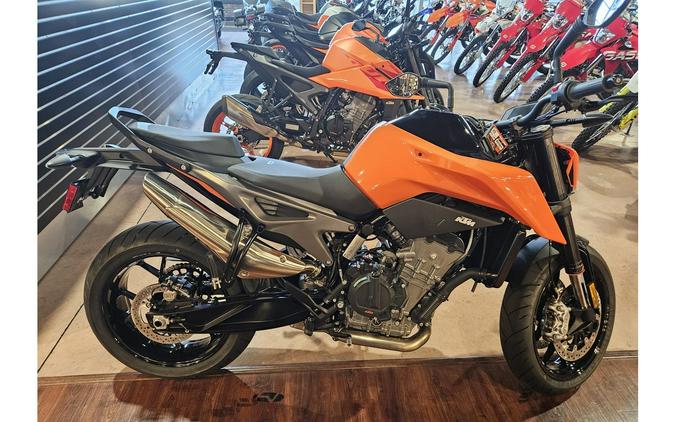 2024 KTM 790 DUKE ORANGE