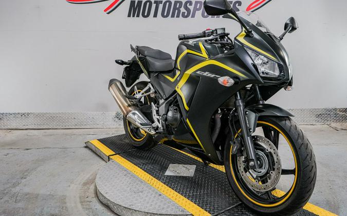 2015 Honda CBR®300R ABS