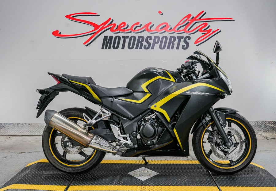 2015 Honda CBR®300R ABS