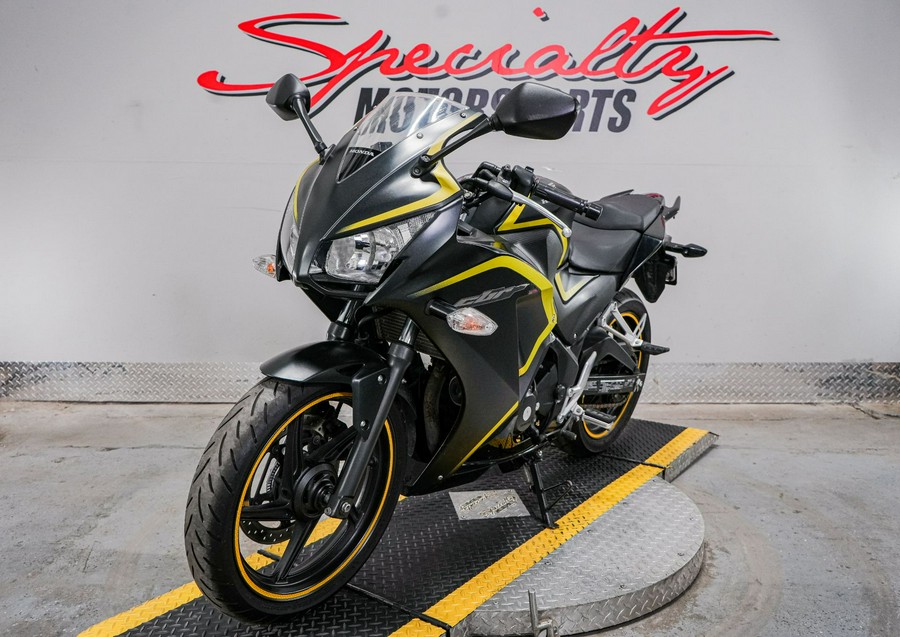 2015 Honda CBR®300R ABS