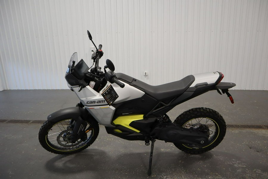 2025 Can-Am® Origin '73