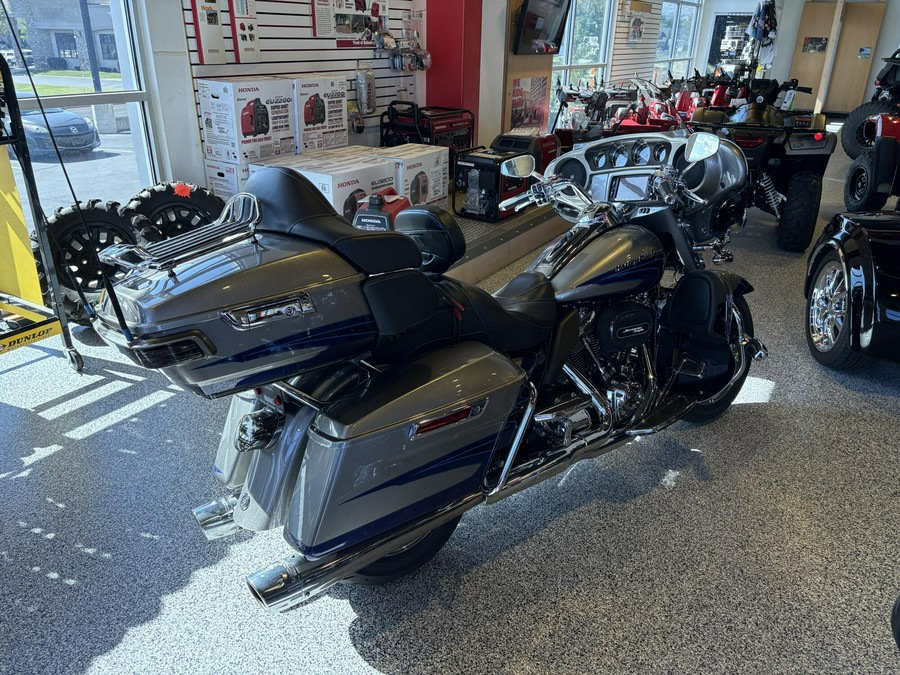 2017 Harley-Davidson FLHTKSE CVO Limited