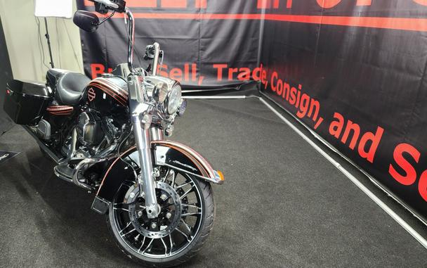 2016 Harley-Davidson® FLHR ROAD KING