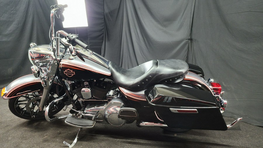 2016 Harley-Davidson® FLHR ROAD KING