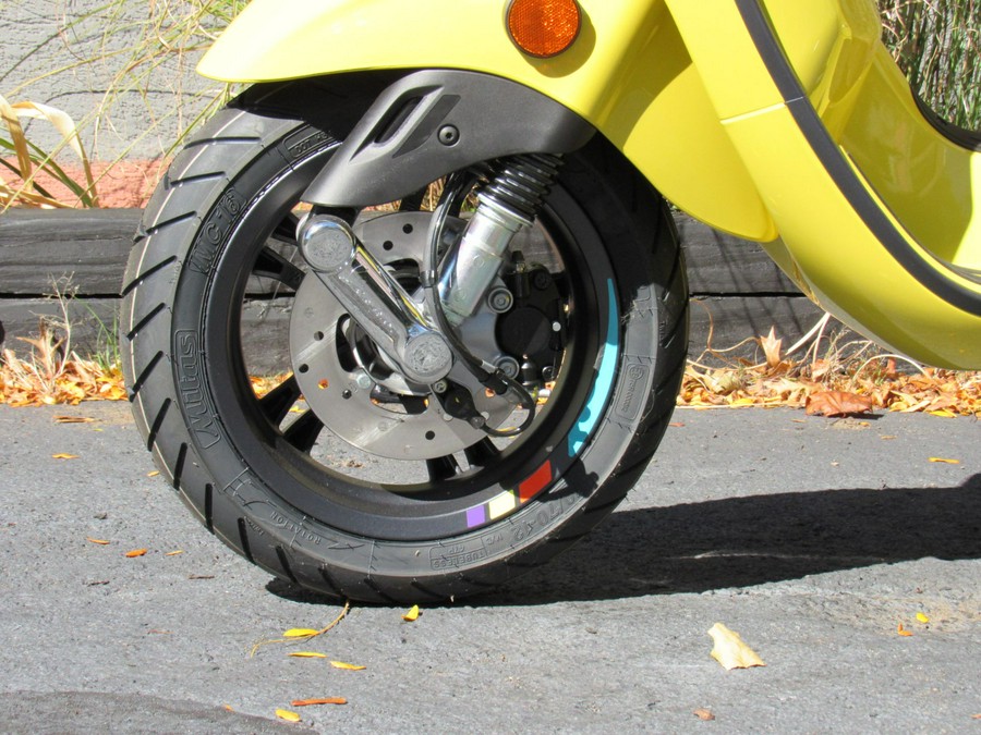 2024 Vespa Primavera 50 S