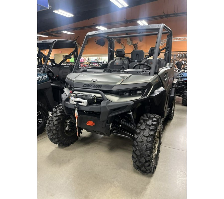 2026 Can-Am Defender X mr with Half Doors HD11