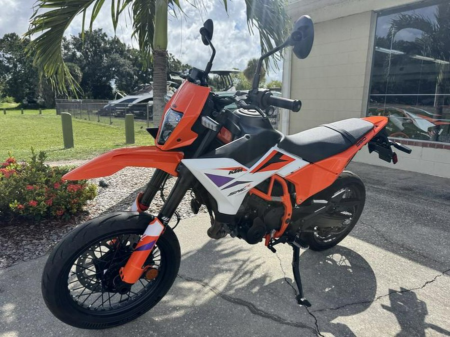 2025 KTM 390 SMC R