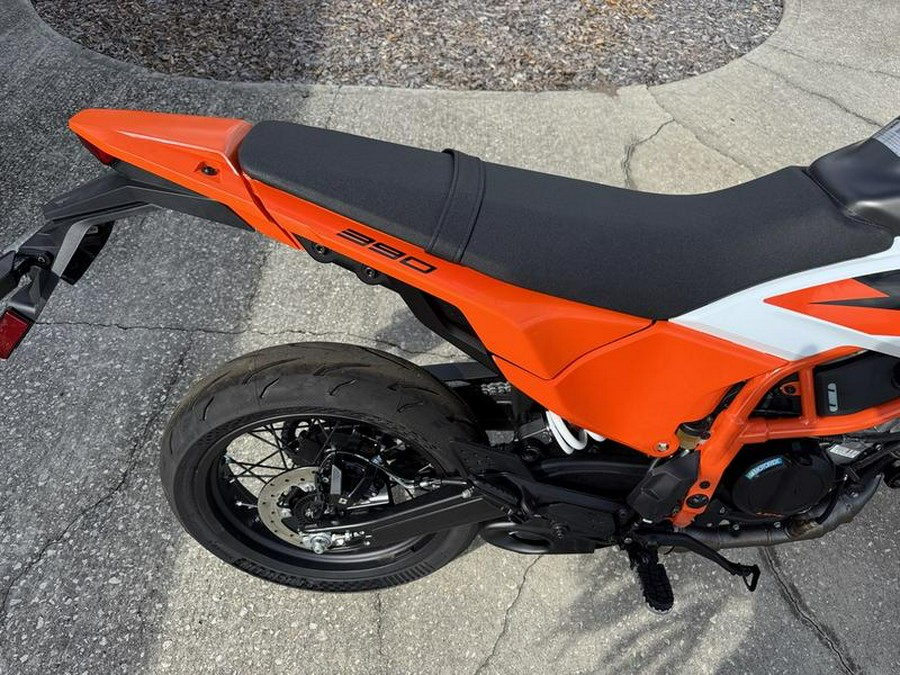 2025 KTM 390 SMC R