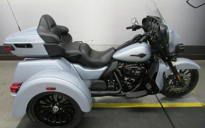 2025 Harley-Davidson® FLHTCUTG - Tri Glide® Ultra