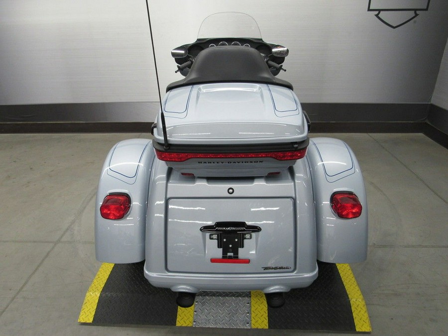 2025 Harley-Davidson® FLHTCUTG - Tri Glide® Ultra